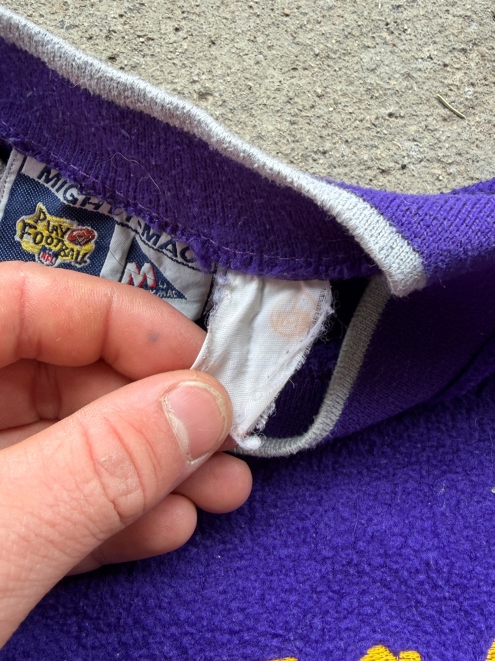 Minnesota Vikings 90s Vintage Cotton Purple Crewneck Sweatshirt Medium - Picture 4 of 11